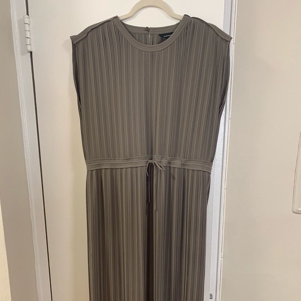 Club Monaco pleated Olive green dress